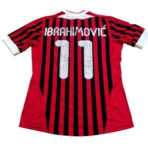 AC Milan 2010-2011 Home Jersey Zlatan Ibrahimovic - Men's Small (V13457)*